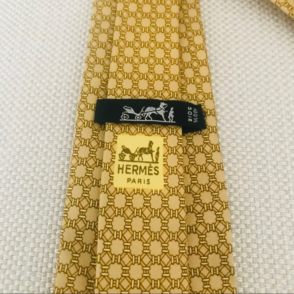 Hermès Vintage Skinny Silk Tie: Geometric Print